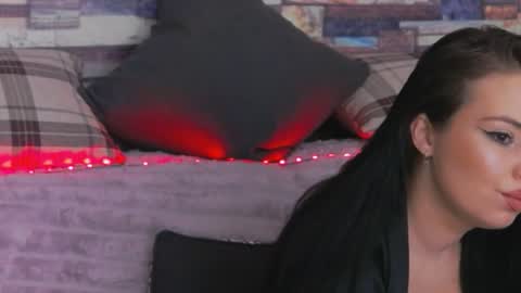 Snapshot of lunnagray chatting on October 6, 5:47 am LunnaGray online show from October 6, 5:47 am