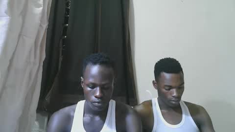 luoislove online show from November 28, 8:49 pm