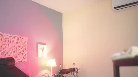 Snapshot of lupeebony chatting on September 12, 7:49 pm lupe online show from September 12, 7:49 pm