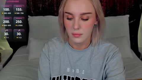 Snapshot of lushcherry chatting on October 17, 10:36 pm your sweet Liana online show from October 17, 10:36 pm