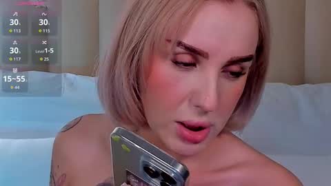 Snapshot of lushcherry chatting on October 13, 11:18 pm your sweet Liana online show from October 13, 11:18 pm