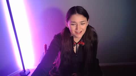 Snapshot of lushlolly chatting on January 25, 6:23 am lushlolly online show from January 25, 6:23 am