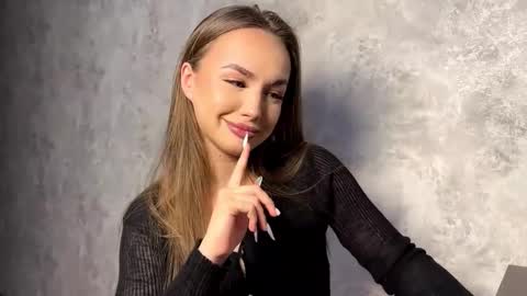 Snapshot of lushmira chatting on October 14, 1:30 am Mira online show from October 14, 1:30 am