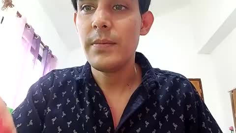 Sebastian E. online show from February 17, 1:00 pm