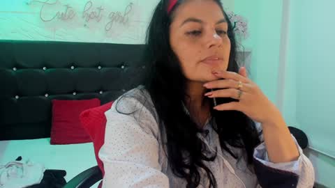 Angela 3 online show from December 16, 7:32 pm