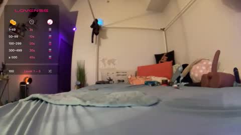 LOLA online show from March 17, 8:52 am