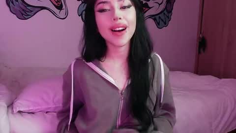 Snapshot of lustful_aprilx chatting on December 5, 2:26 am Valerie  April   online show from December 5, 2:26 am