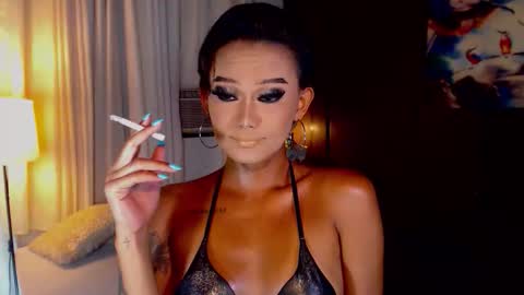 AdriannaFowks online show from May 19, 5:25 am