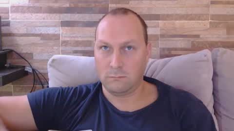 lustonfan online show from April 10, 1:05 pm