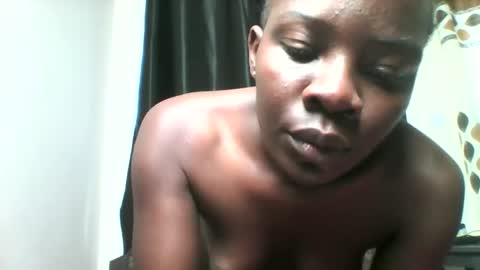 Snapshot of lusty_aura chatting on October 18, 9:24 am aura online show from October 18, 9:24 am
