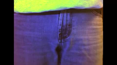 luv2bnakednow online show from December 17, 9:05 pm