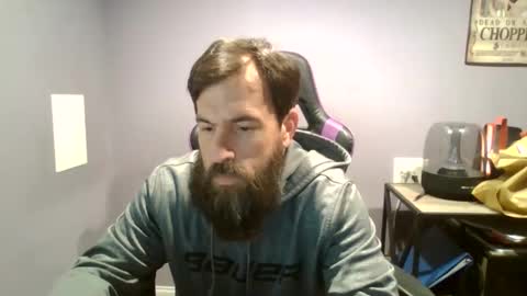 Snapshot of luv2likslit611455 chatting on October 15, 8:04 am Luv2likslit online show from October 15, 8:04 am