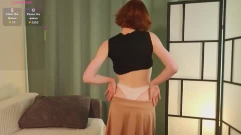 Snapshot of luvenianitschke chatting on October 9, 7:36 am Sasha online show from October 9, 7:36 am