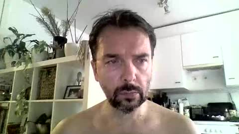 Snapshot of luvly chatting on October 22, 8:39 am Luvly online show from October 22, 8:39 am