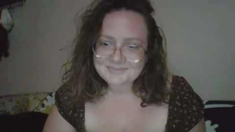 Snapshot of lux_anne chatting on October 6, 6:31 am Lux anne online show from October 6, 6:31 am