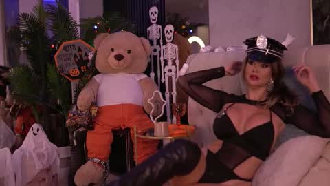 luxennoir online show from November 1, 6:34 am