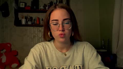 Katie online show from November 13, 5:04 pm