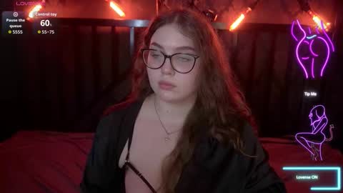 luxsopphia_ online show from October 10, 1:50 pm