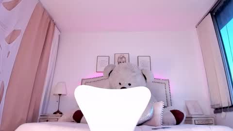 lya_brown online show from November 1, 12:04 pm