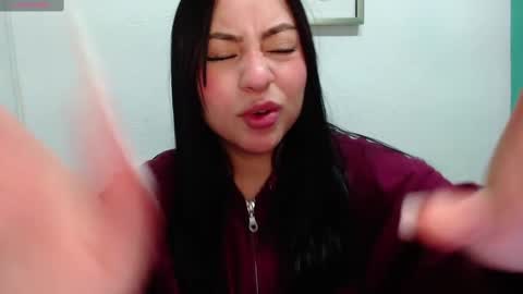Snapshot of lya_levine chatting on March 3, 11:03 pm Lya online show from March 3, 11:03 pm