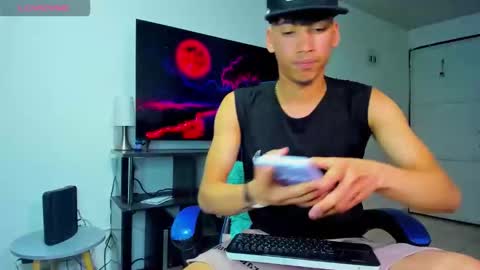 Lyam online show from May 23, 9:49 am