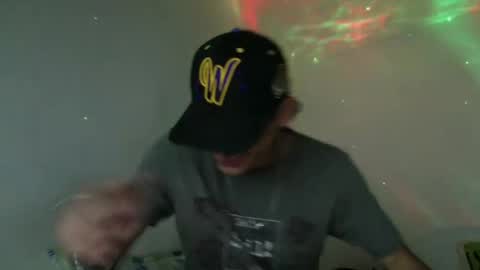 Lyan online show from November 14, 4:47 am