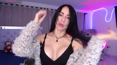 Snapshot of lyann_ chatting on October 1, 4:33 am Lyann online show from October 1, 4:33 am
