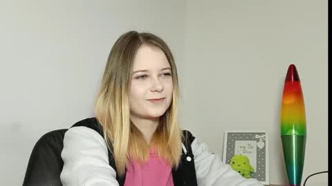 Lydia online show from November 13, 8:00 pm