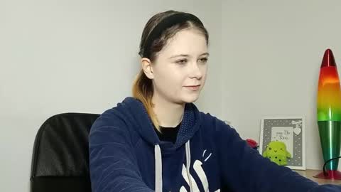 Lydia online show from November 7, 7:49 pm