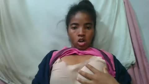 lydie856696 online show from June 15, 2:25 am