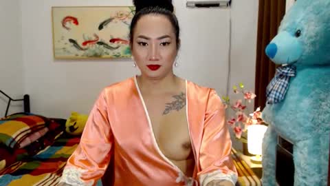 Snapshot of lykalicious88 chatting on October 1, 9:52 am QUEEN online show from October 1, 9:52 am