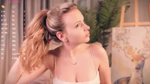 simply Eliza  online show from February 25, 9:02 am