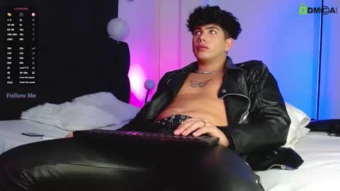 Lyle Bennett Freelance Model online show from October 23, 11:12 am