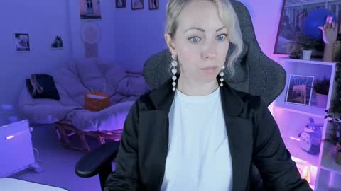 Lylith Skye NO NUDE model online show from February 6, 10:36 am