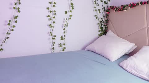 Lyly   online show from September 26, 5:48 am