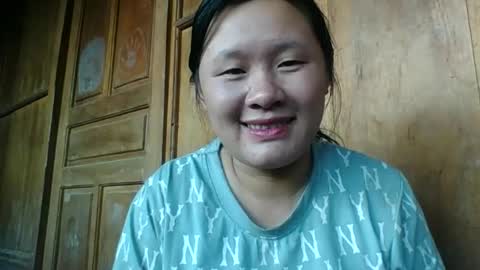 Snapshot of lylymai chatting on October 3, 2:43 am lylymai online show from October 3, 2:43 am