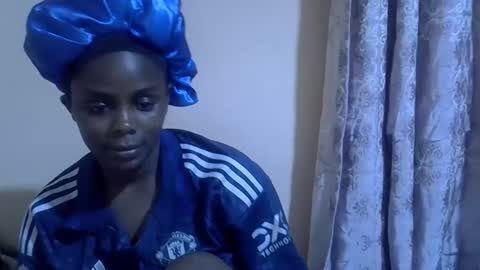 lyn_anna online show from February 1, 8:06 pm