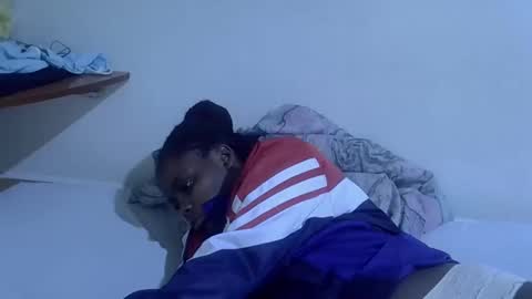 lyn_anna online show from February 27, 12:14 am