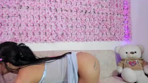 Snapshot of lynda_bonnie chatting on October 9, 1:49 pm lynda_bonnie online show from October 9, 1:49 pm