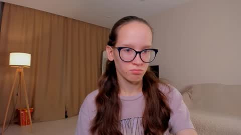 Sara online show from September 30, 4:17 pm