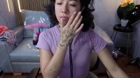 lynn_turner_ online show from February 24, 1:03 pm