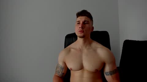 Lyonel online show from November 23, 6:17 pm