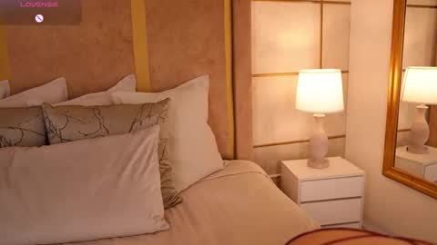    online show from March 3, 11:28 am