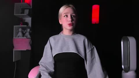 Lyra 3 online show from May 23, 4:36 pm