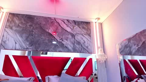 Lysa  online show from April 25, 1:41 pm