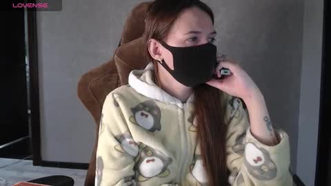 Snapshot of m00n8kiki chatting on September 19, 8:51 am Ksu online show from September 19, 8:51 am