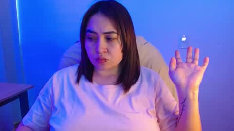 Snapshot of m33li chatting on September 24, 9:43 pm Meli online show from September 24, 9:43 pm