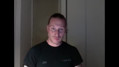 Snapshot of m4rduk81 chatting on October 13, 1:29 am m4rduk online show from October 13, 1:29 am