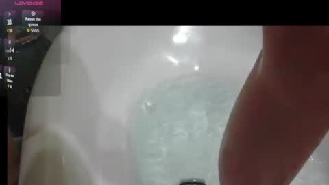 m54whrdn online show from March 2, 1:26 am