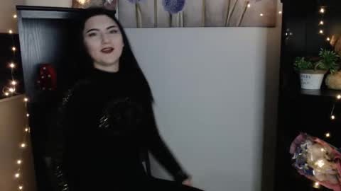 m_i_k_i_ online show from February 4, 11:47 am